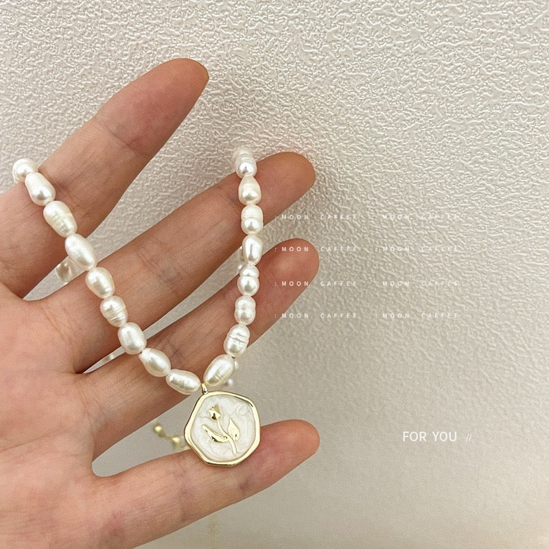 ROSE COIN PEARL PENDANT