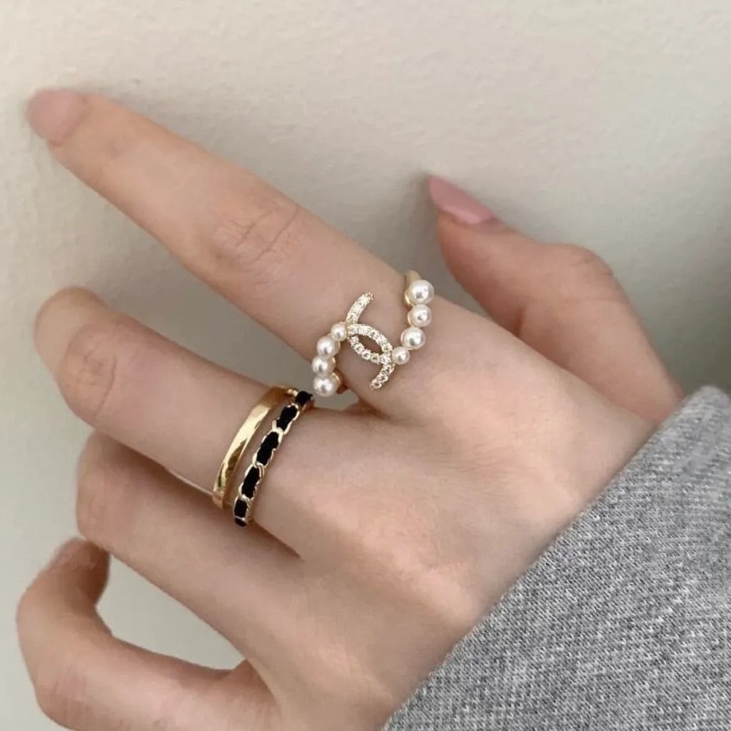 A PIECE RING