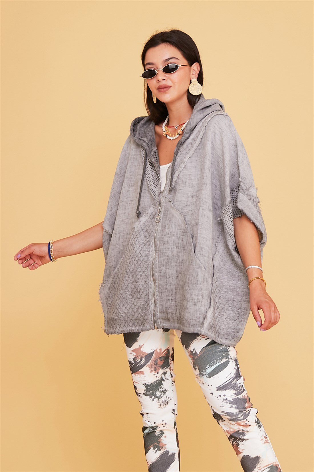 LOOSE-FITTING LINEN JACKET