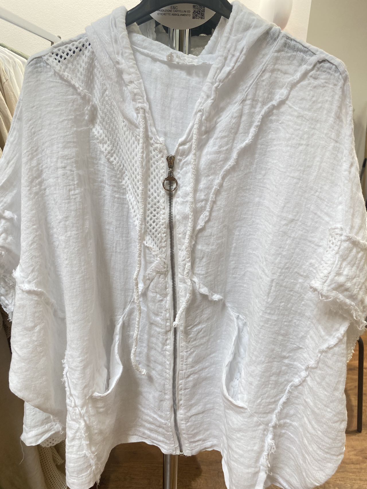 LOOSE-FITTING LINEN JACKET